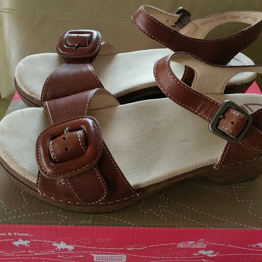 Dansk leather sandal style